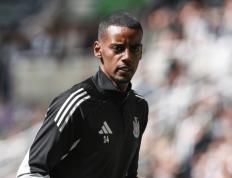 爱游戏体育平台-持续罢训！1.5亿巨星摊牌！只去利物浦，皇马无缘，英超恐大结局