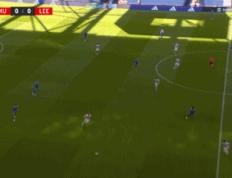 爱游戏体育首页-半场-曼联0-0利兹联 库尼亚首秀奥比抽射造险利兹联0射门