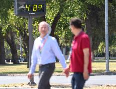 爱游戏体育下载-西班牙塞维利亚：烈日炎炎