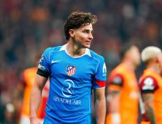 爱游戏体育官网-11球5助攻！西媒曝阿尔瓦雷斯主动示好巴萨，小蜘蛛为啥不想去阿森纳