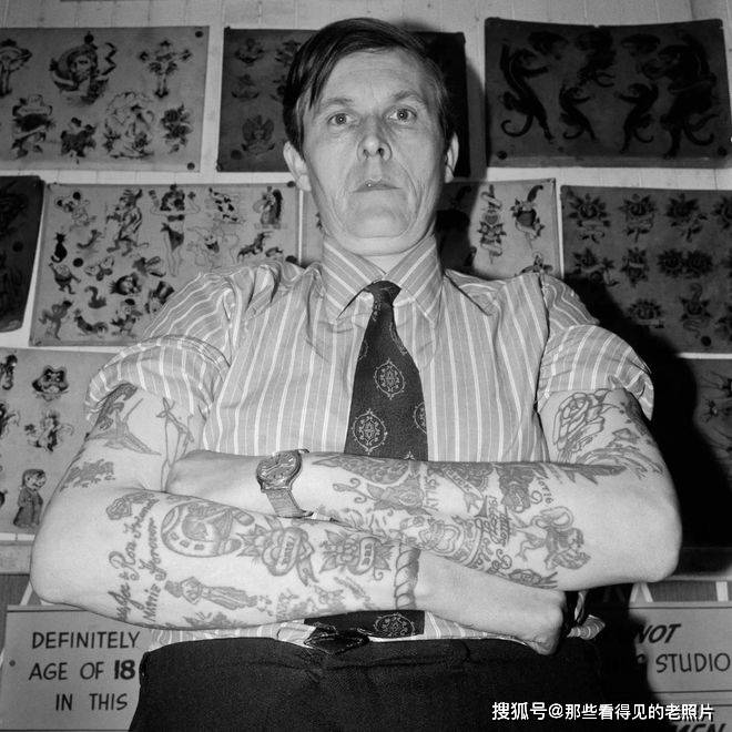 爱游戏体育官网-老照片 一起踏上1970年代英格兰的巴士之旅