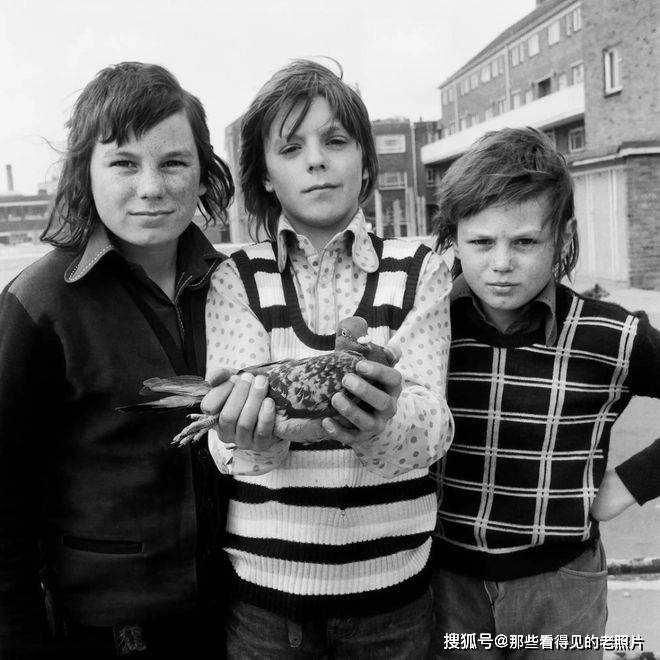 爱游戏体育官网-老照片 一起踏上1970年代英格兰的巴士之旅
