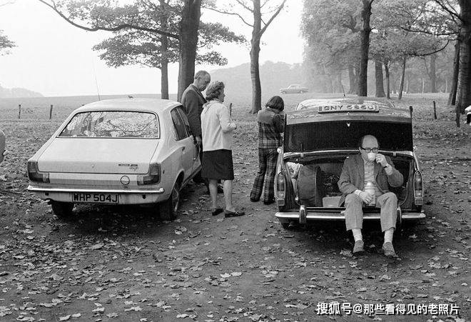 爱游戏体育官网-老照片 一起踏上1970年代英格兰的巴士之旅
