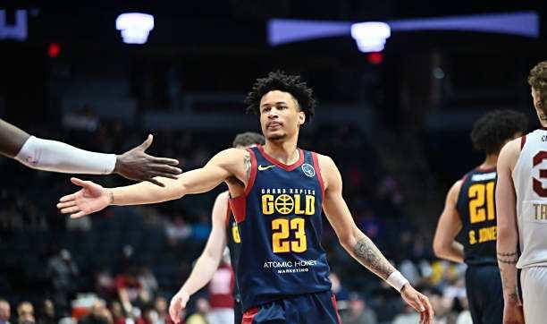 爱游戏体育下载-新奥尔良鹈鹕分配完双向合同名额？