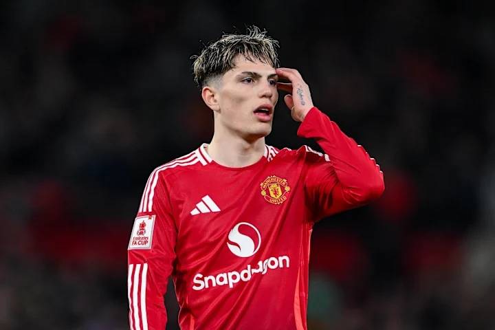 爱游戏体育首页-加纳乔离队在即，英超多队虎视眈眈，阿斯顿维拉成潜在下家