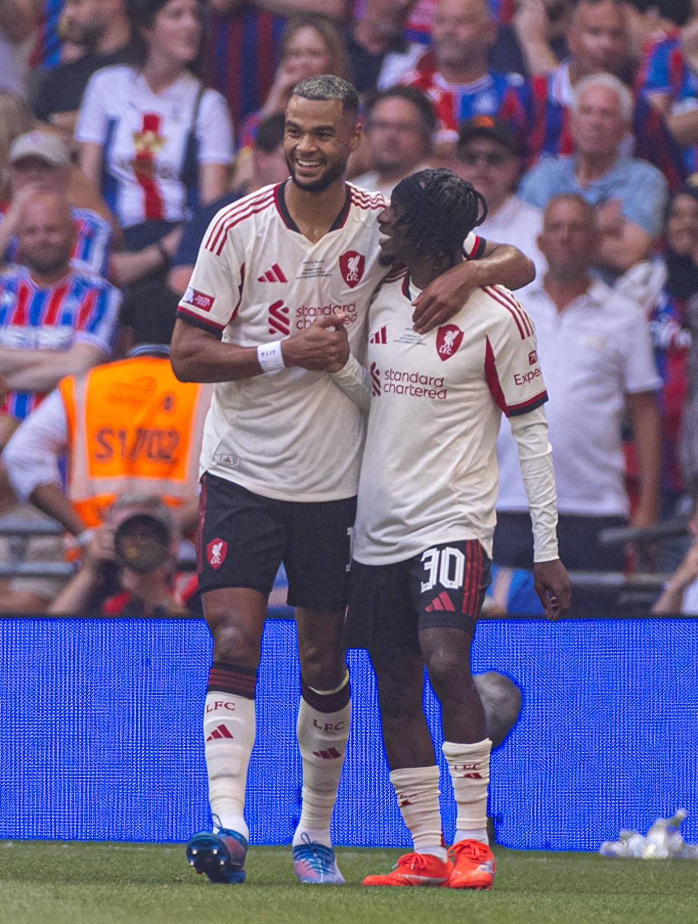 爱游戏体育平台-足球｜水晶宫夺得社区盾