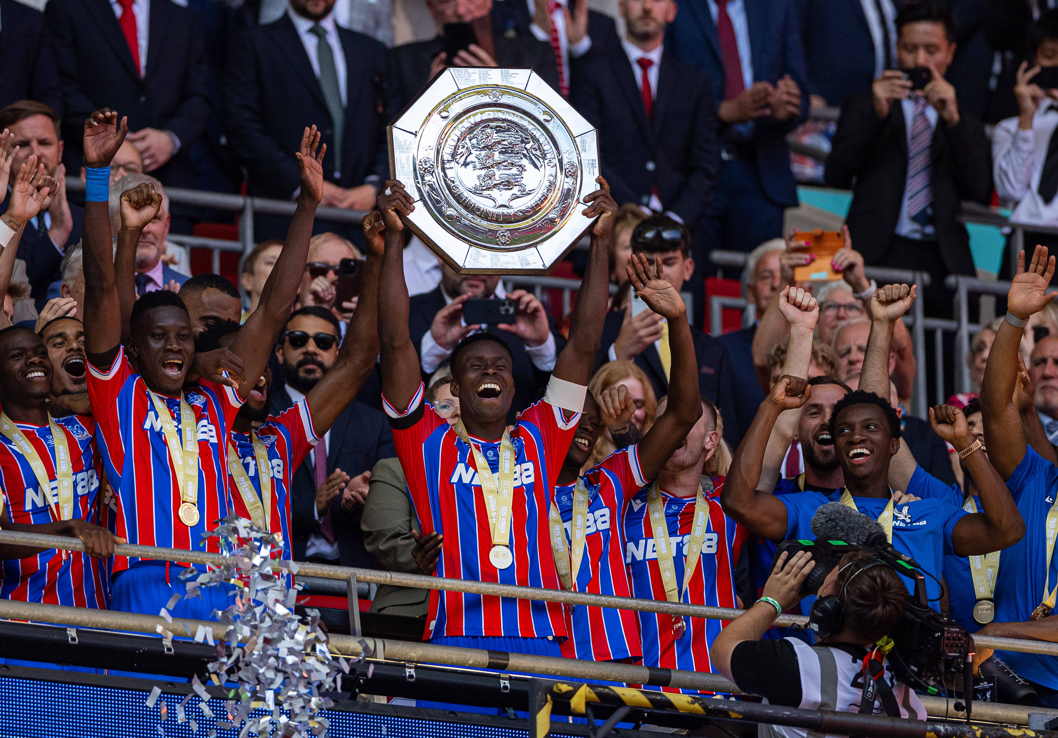 爱游戏体育平台-足球｜水晶宫夺得社区盾