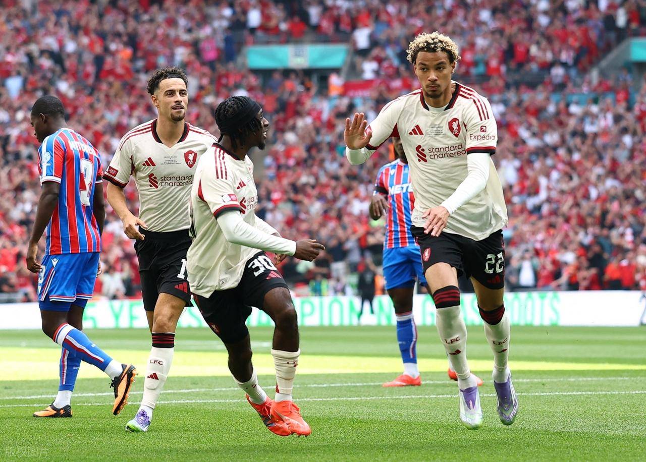 爱游戏体育网址-水晶宫5-4击败利物浦夺冠，赛后评分：水晶宫7号排第一