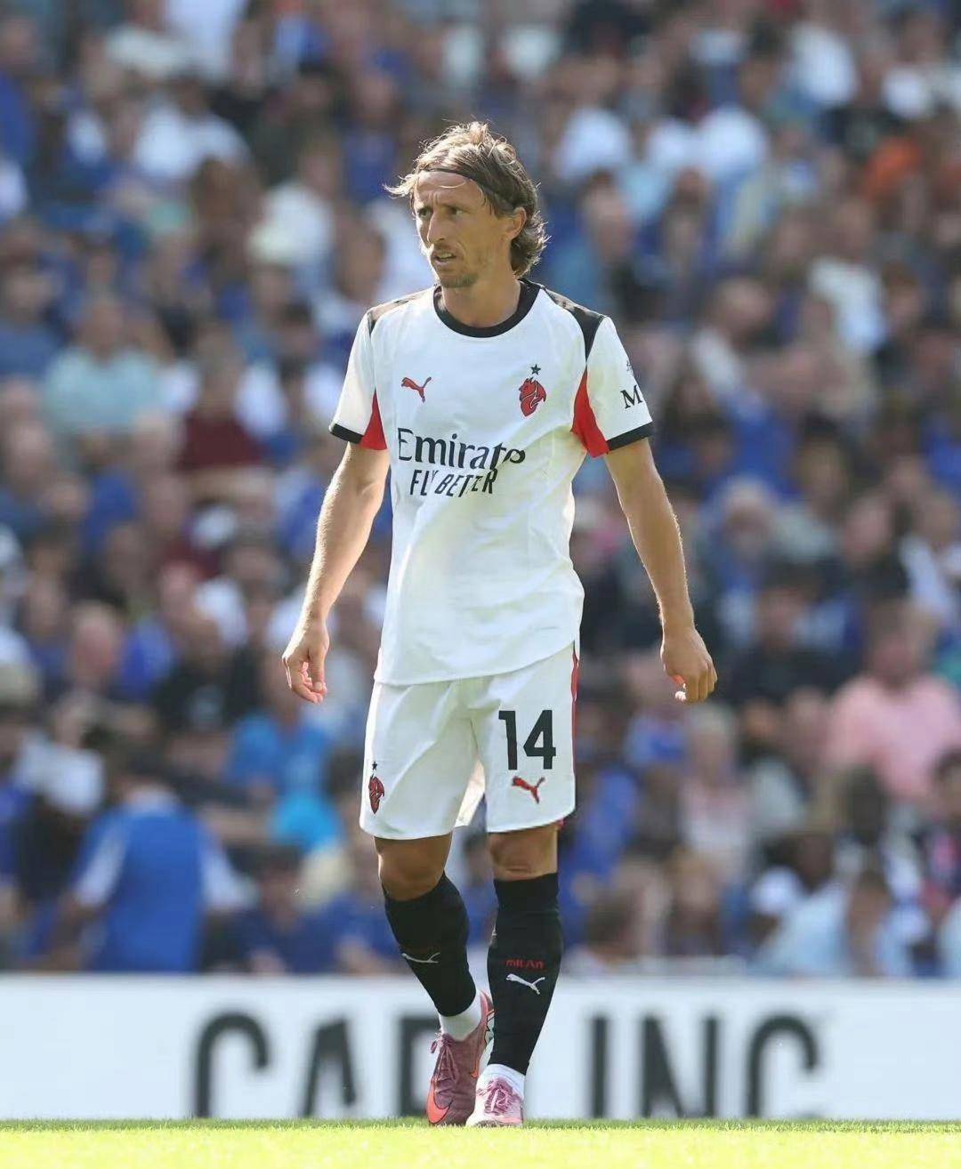 爱游戏体育中国-打晕送走？诺丁汉森林欲3000万欧报价穆萨，那不勒斯加入争夺