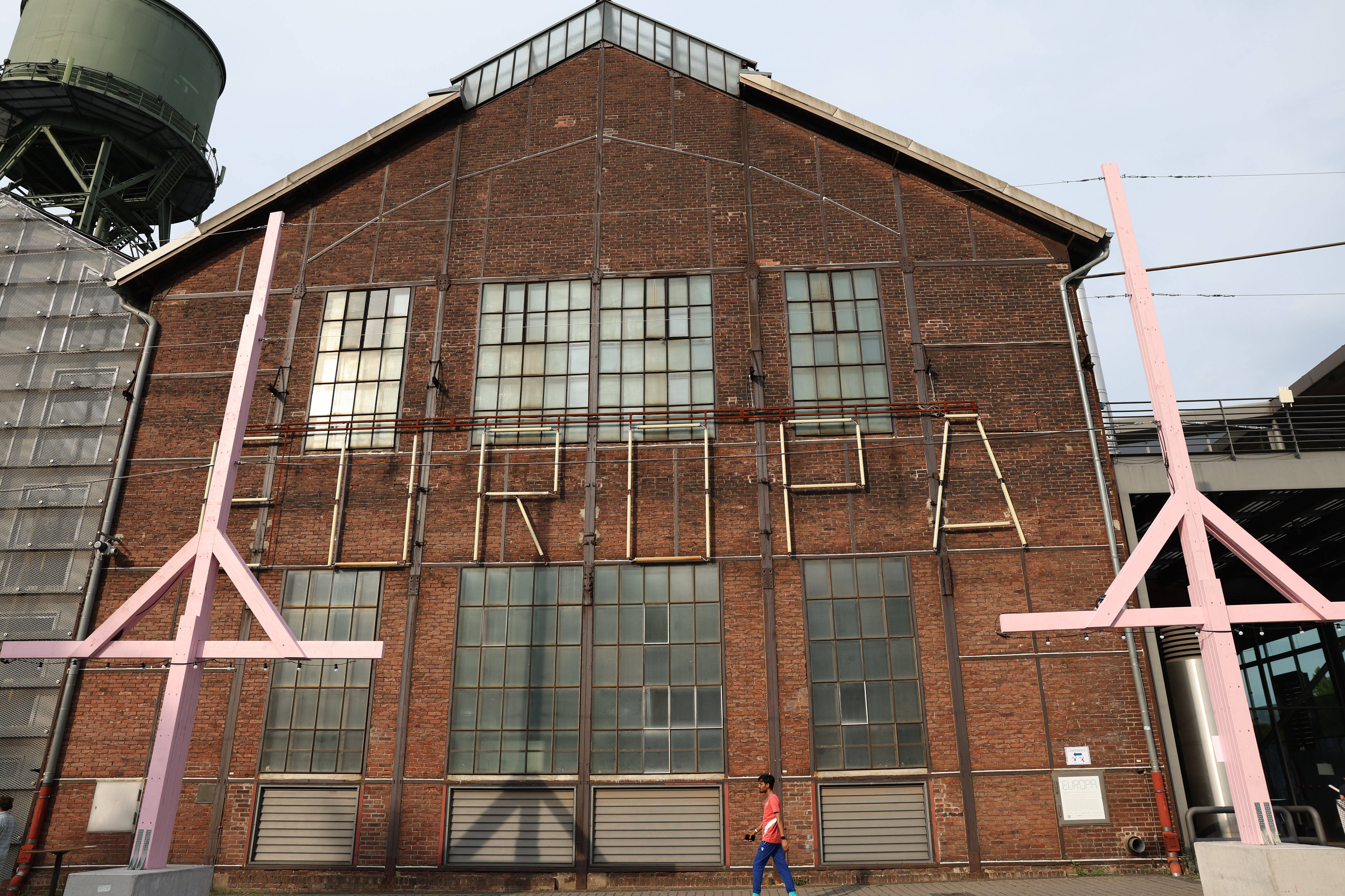 爱游戏体育app-探访莱茵-鲁尔大运会三人篮球比赛场馆——“波鸿世纪厅”