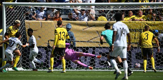 爱游戏体育-世俱杯｜皇家马德里晋级四强