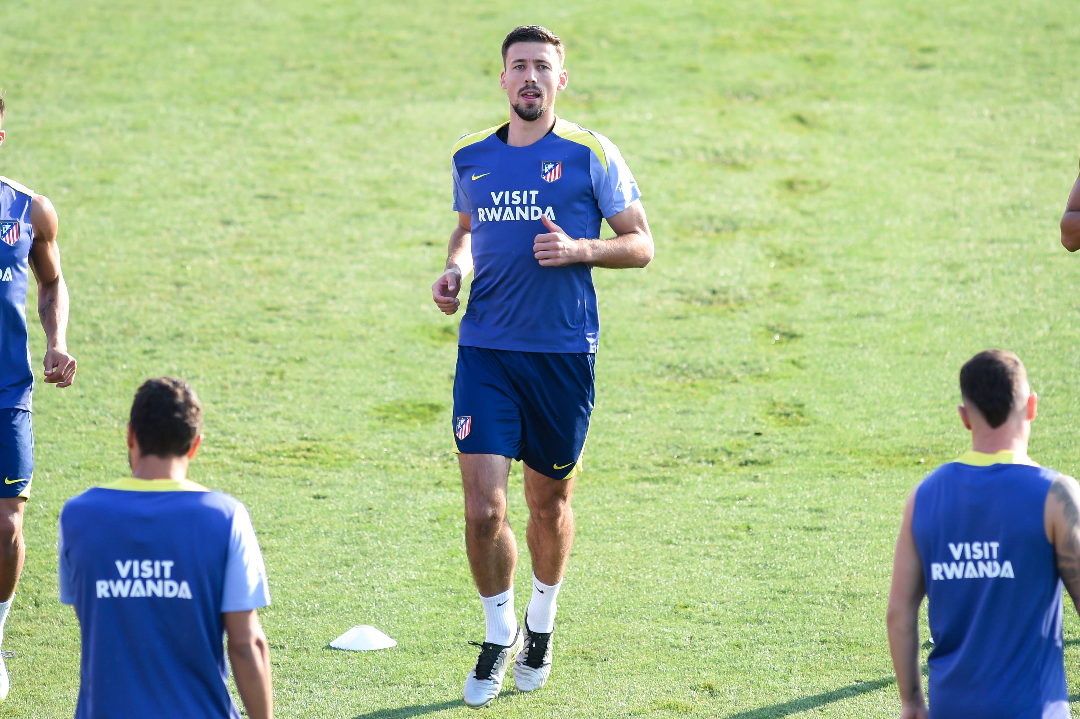 爱游戏体育中国-（体育）足球：马德里竞技一队备战新赛季