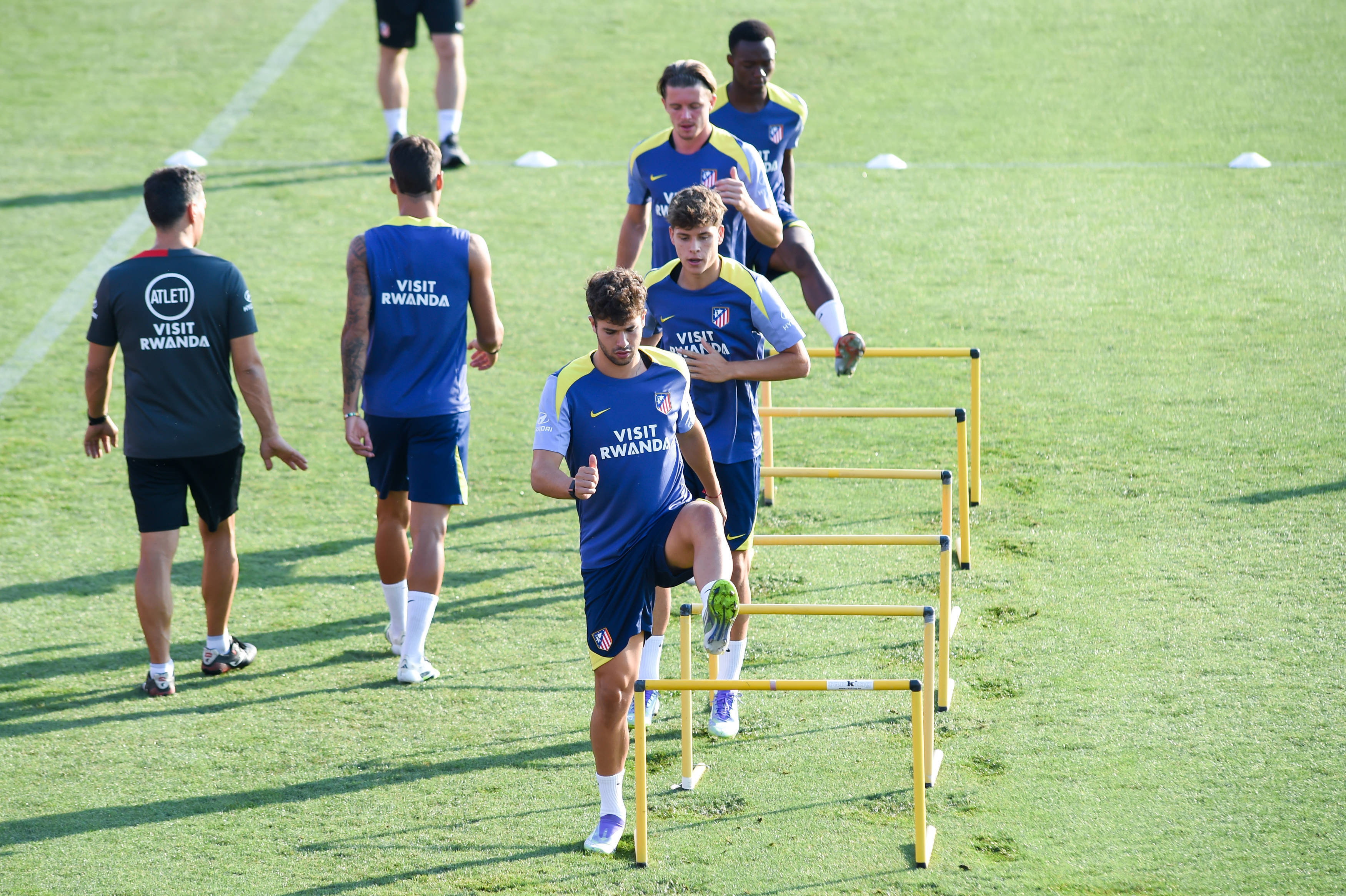 爱游戏体育中国-（体育）足球：马德里竞技一队备战新赛季