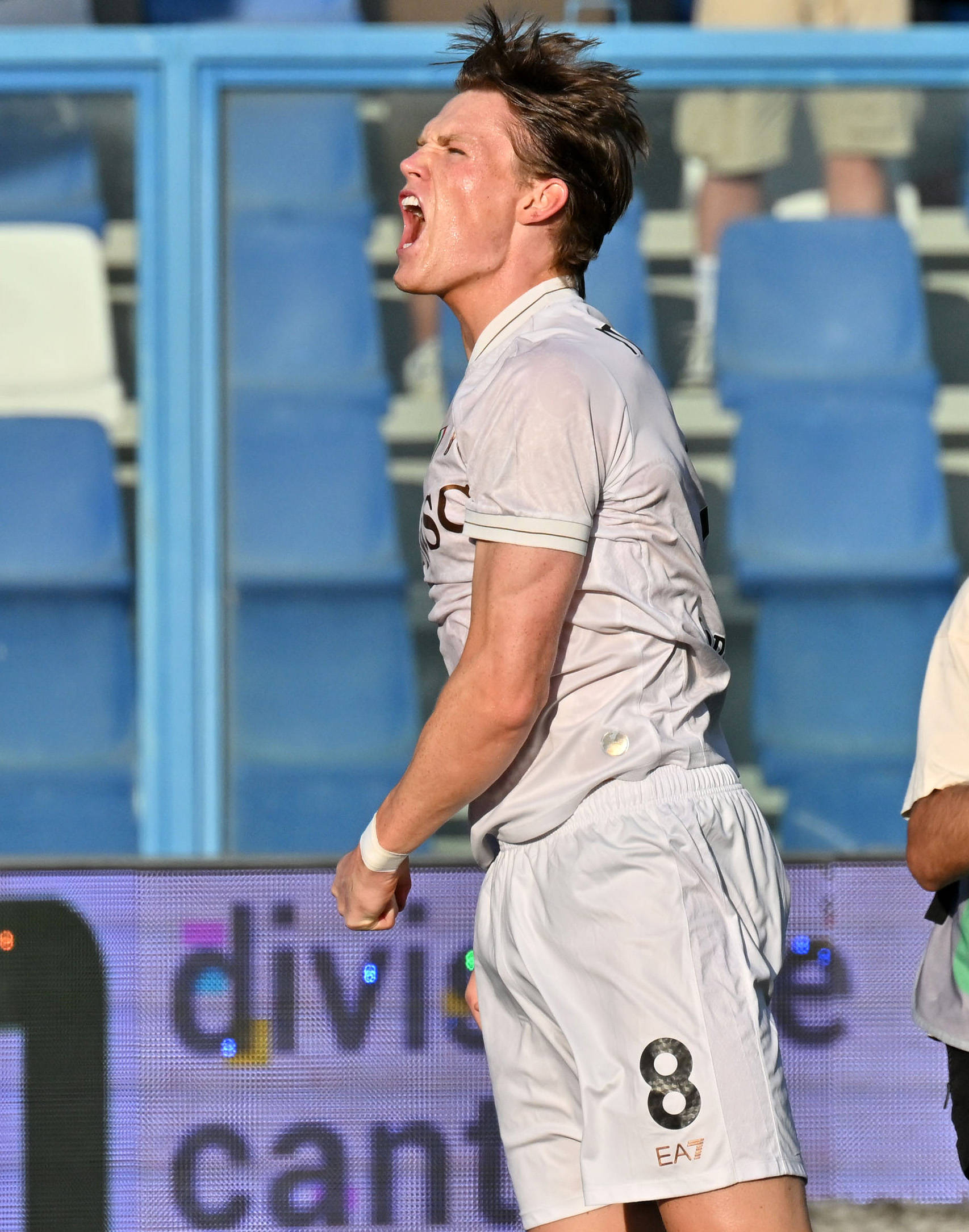 ayxsports-（体育）足球——意甲：那不勒斯胜萨索洛