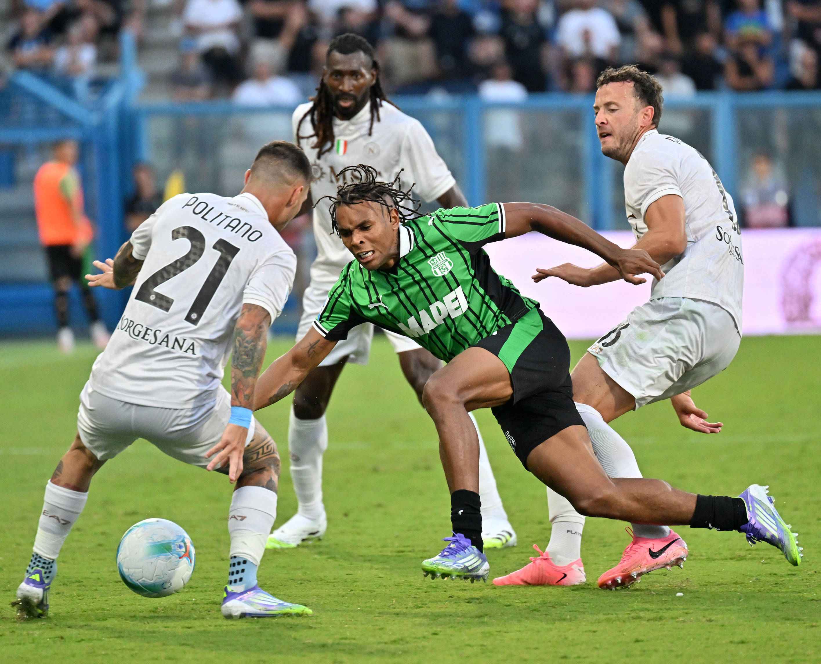 ayxsports-（体育）足球——意甲：那不勒斯胜萨索洛