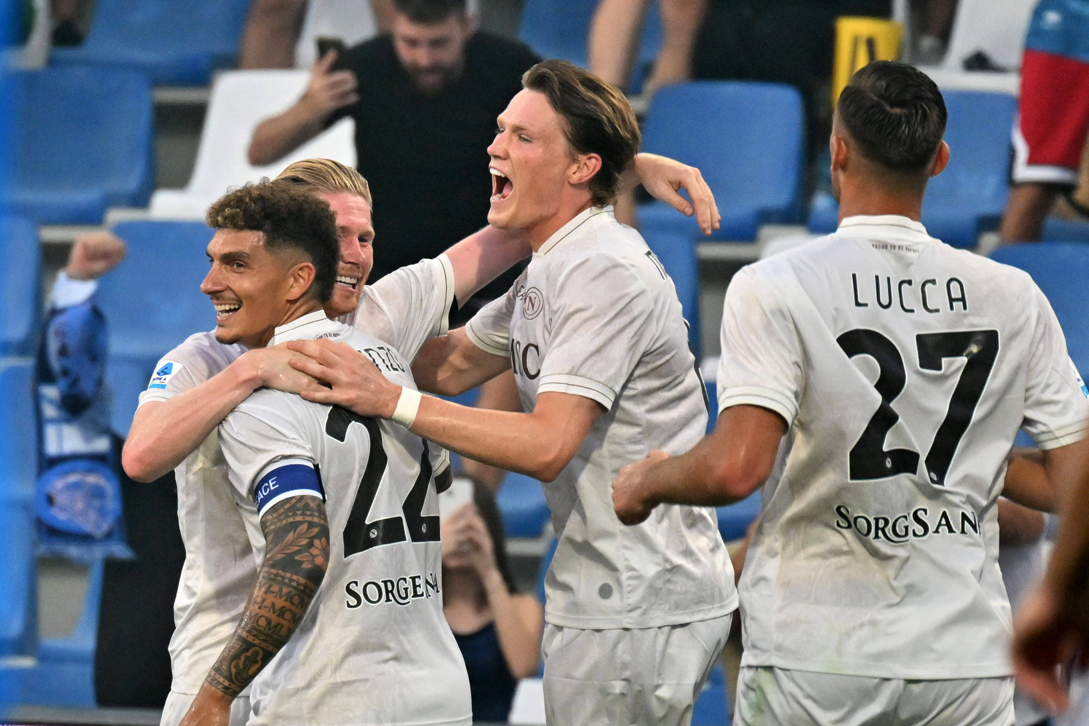 ayxsports-（体育）足球——意甲：那不勒斯胜萨索洛