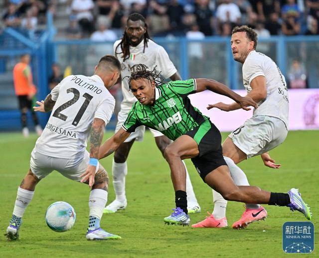 爱游戏-足球丨意甲：那不勒斯胜萨索洛