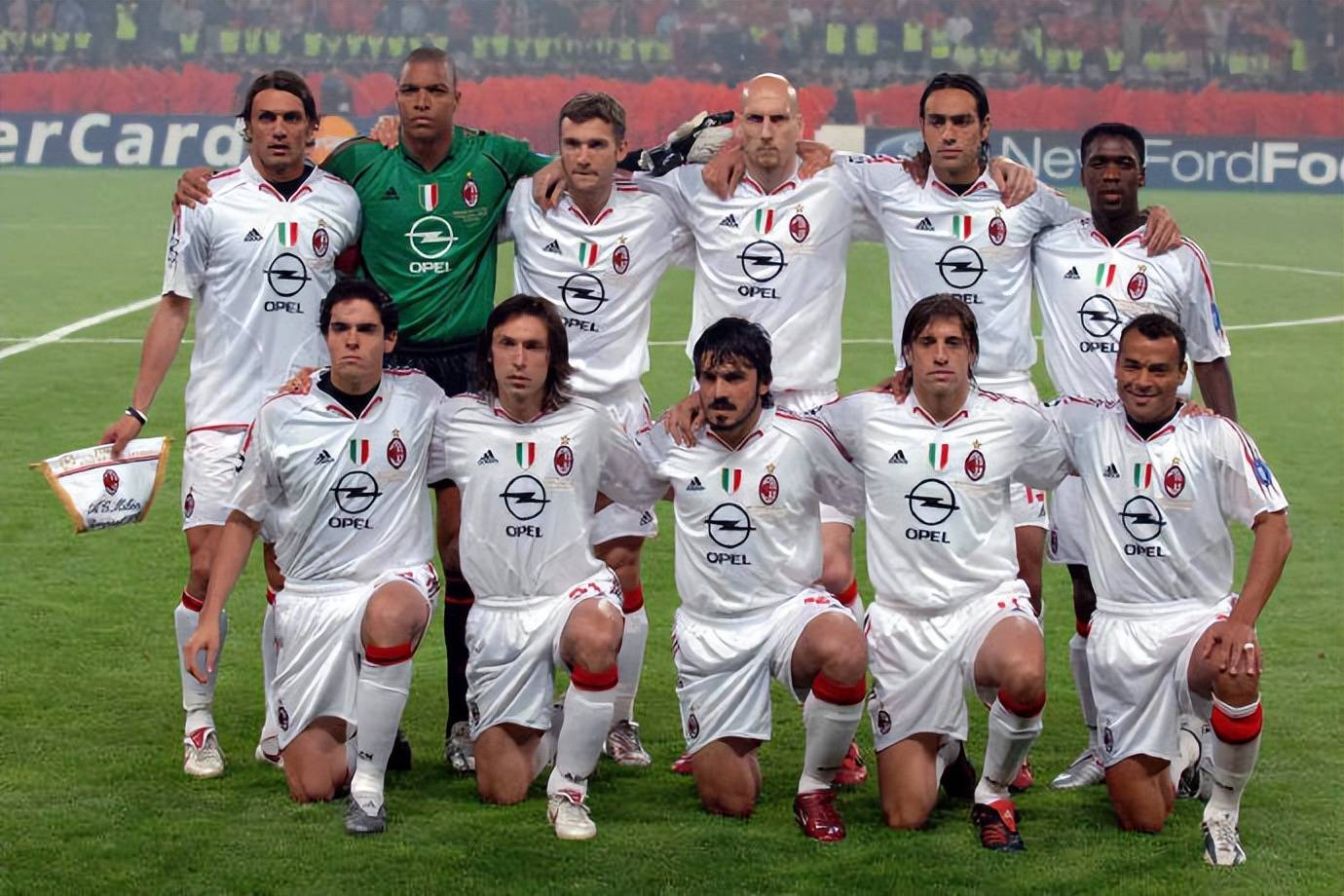 爱游戏体育-【资料】AC米兰2004-2005赛季欧冠半决赛胜埃因霍温，决赛负利物浦【AC米兰资料】【足球资料】