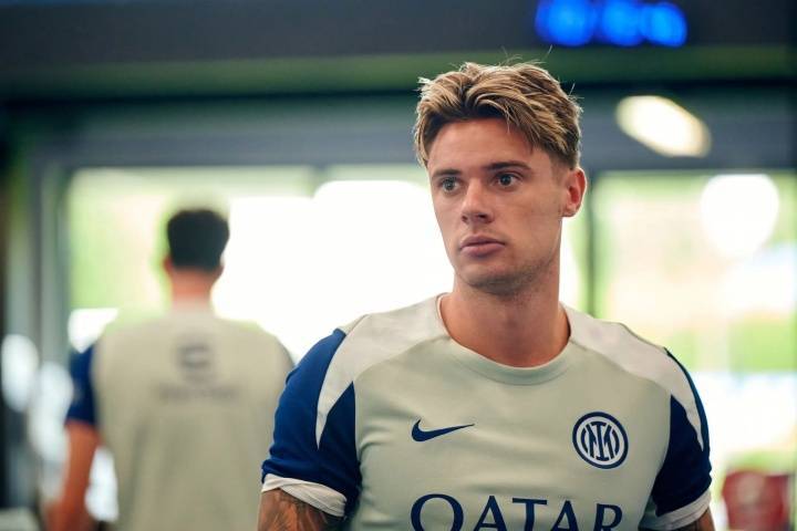 aiyouxi-官方：国米中场扎莱夫斯基转会亚特兰大