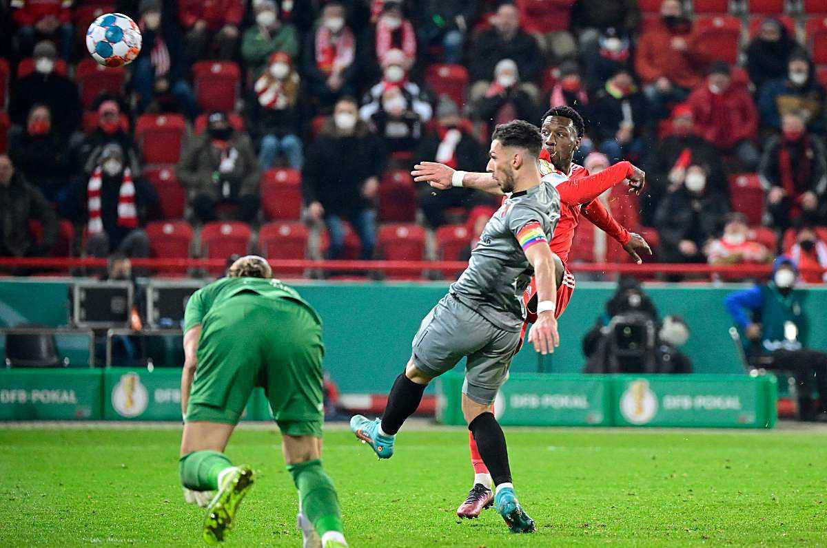 爱游戏体育平台-圣保利连续9场不败，奥格斯堡客场表现强劲！