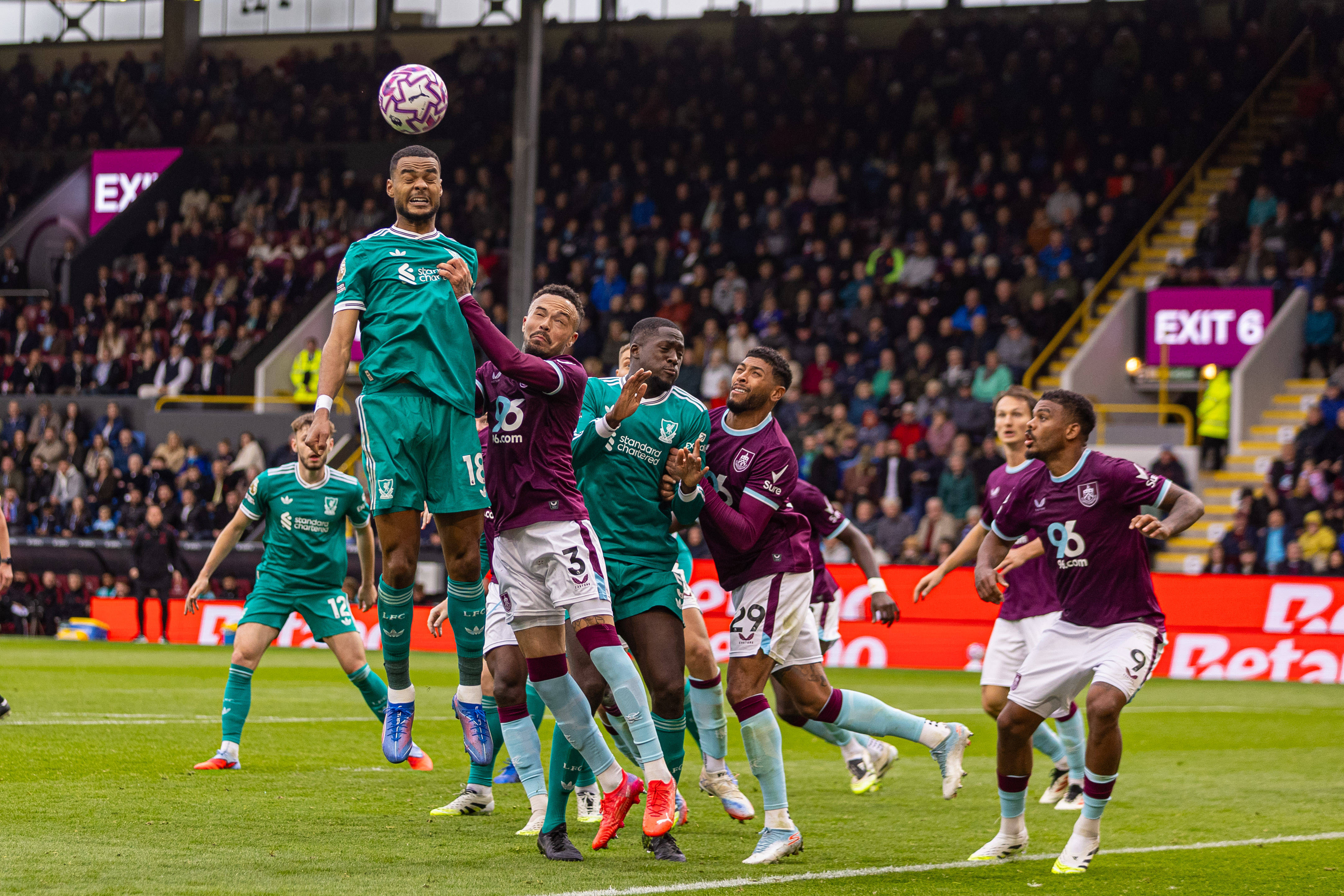 aiyouxi-（体育）足球——英超：利物浦胜伯恩利