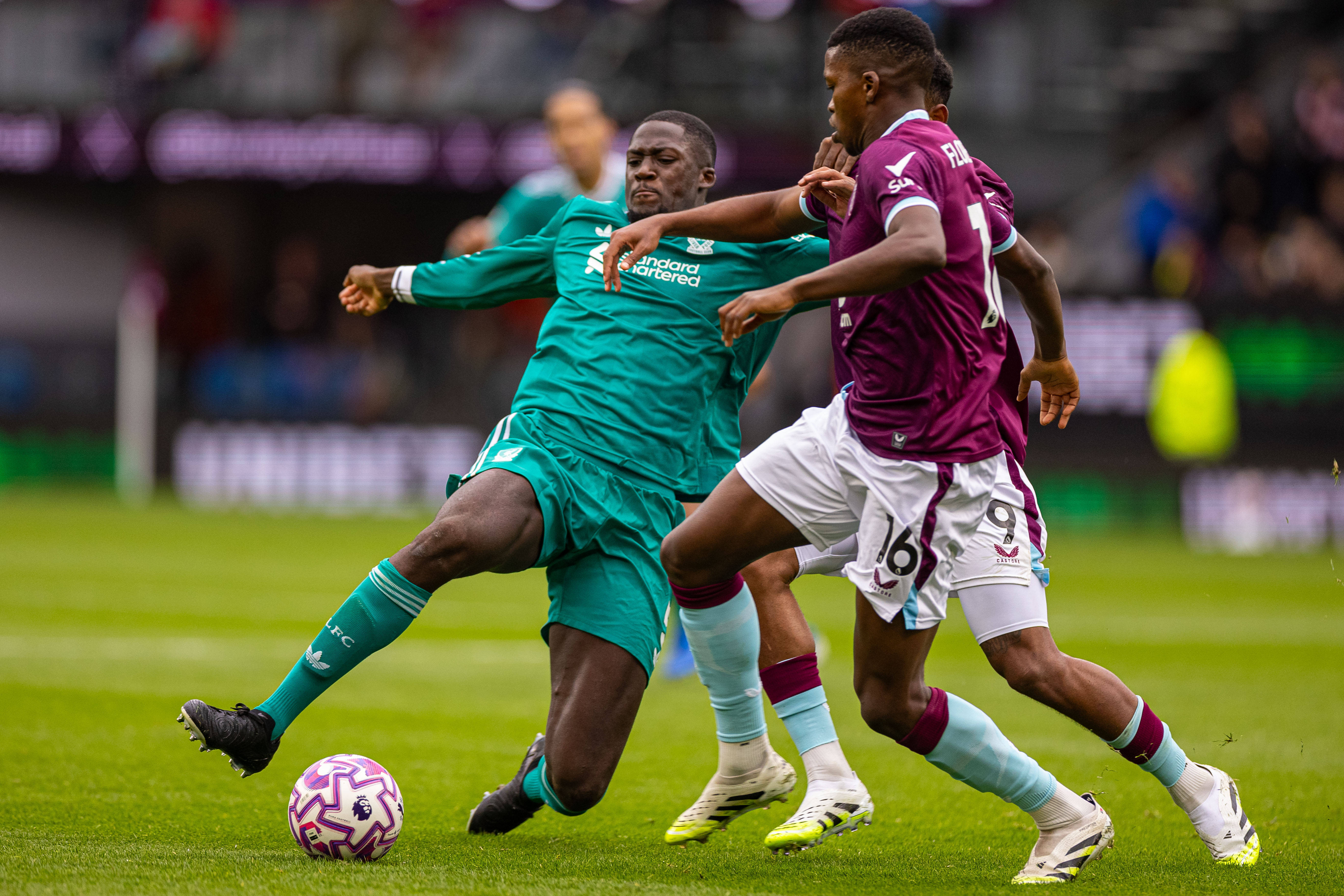 aiyouxi-（体育）足球——英超：利物浦胜伯恩利