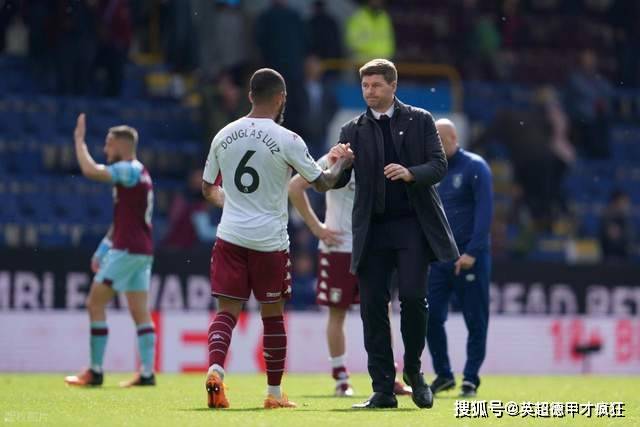 爱游戏体育首页-诺丁汉森林新帅肖恩戴奇继续禁止球员训练时佩戴保暖脖套和帽子！