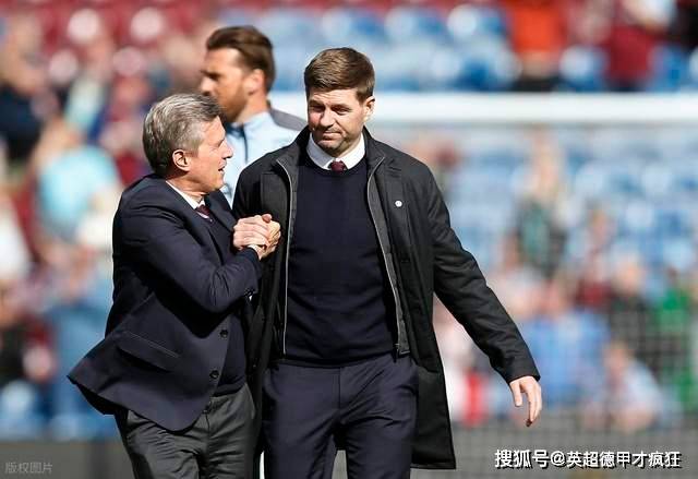 爱游戏体育首页-诺丁汉森林新帅肖恩戴奇继续禁止球员训练时佩戴保暖脖套和帽子！