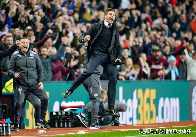 爱游戏体育首页-诺丁汉森林新帅肖恩戴奇继续禁止球员训练时佩戴保暖脖套和帽子！