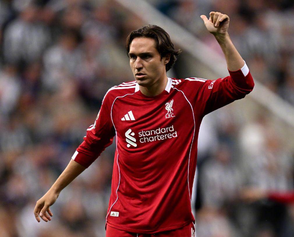 ayxsports-萨尔双响攻陷安菲尔德，水晶宫3-0兑现豪言，单赛季三杀利物浦