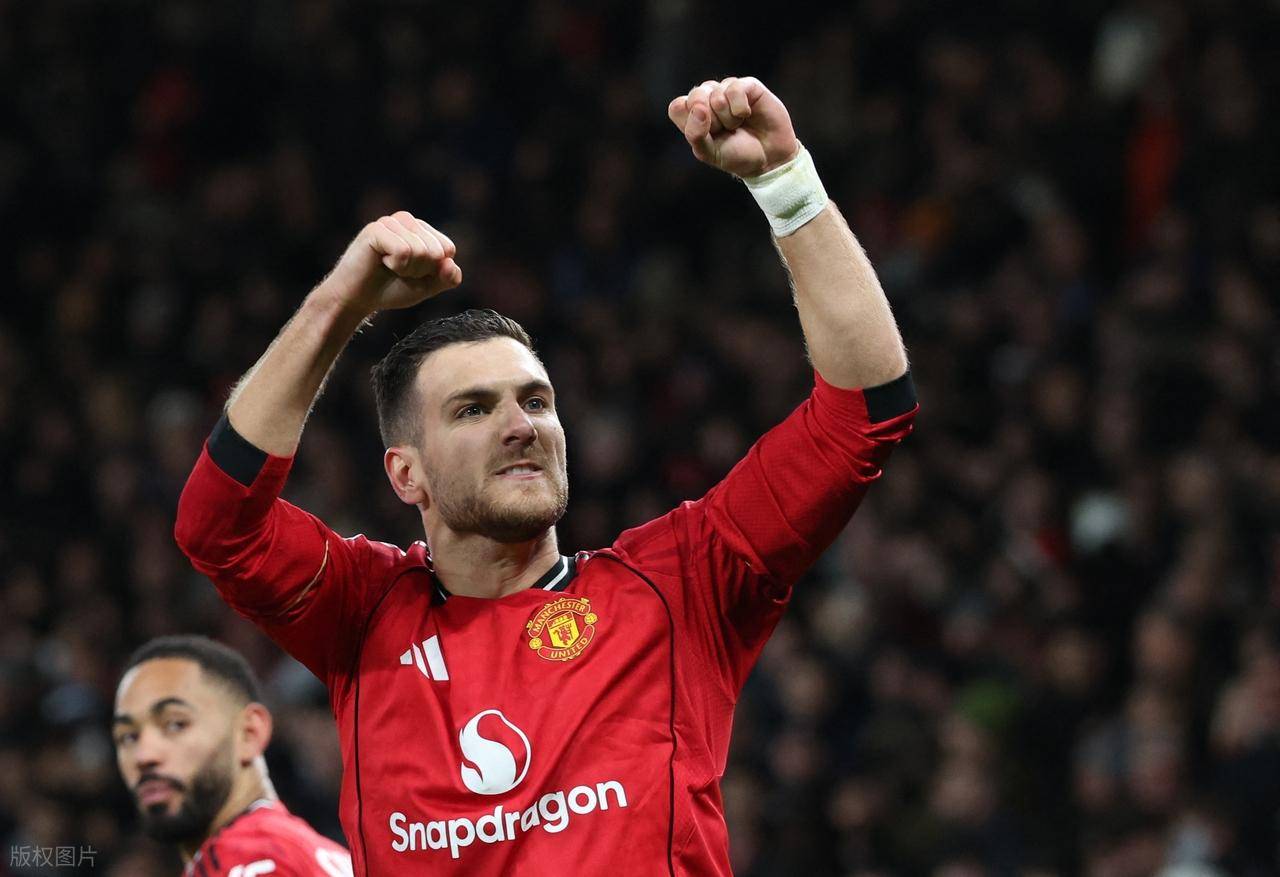 爱游戏体育下载-曼联1-1西汉姆联，赛后评分：不是达洛特第一，西汉姆联29号第一