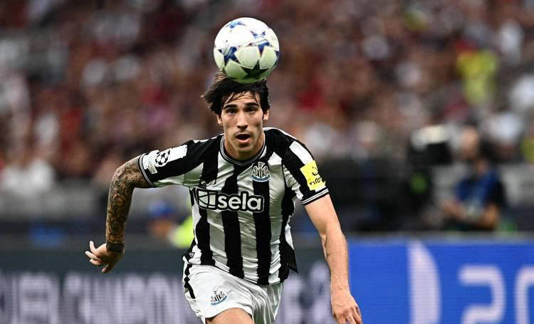 爱游戏体育-英超三强争夺纽卡核心托纳利，阿森纳切尔西曼城齐上阵